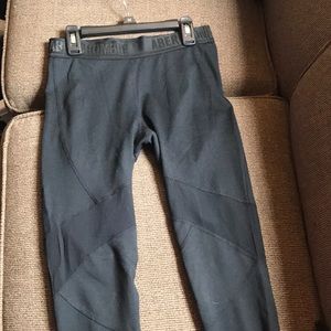 Abercrombie & Fitch mesh leggings in size S